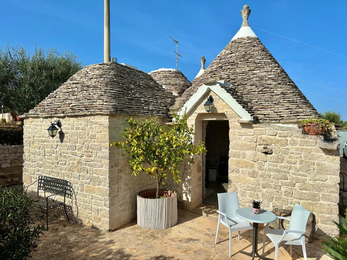 Trullo Il Carrubo Villa อัลเบโรเบลโล ภายนอก รูปภาพ