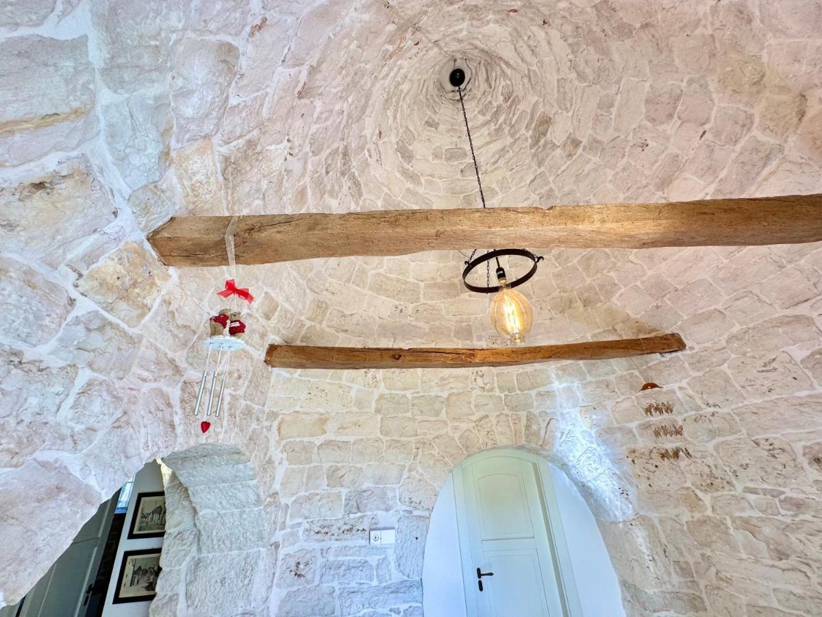 Trullo Il Carrubo Villa อัลเบโรเบลโล ภายนอก รูปภาพ