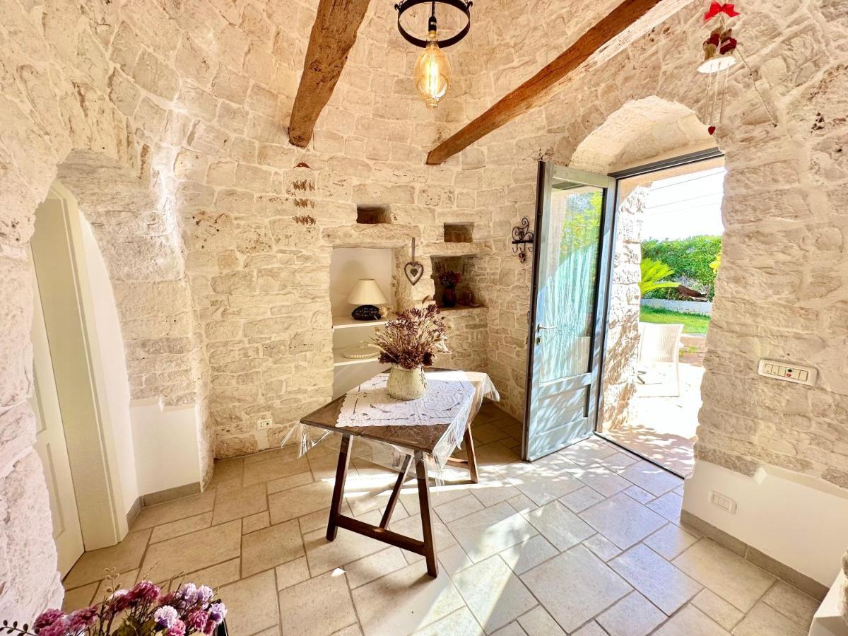 Trullo Il Carrubo Villa อัลเบโรเบลโล ภายนอก รูปภาพ